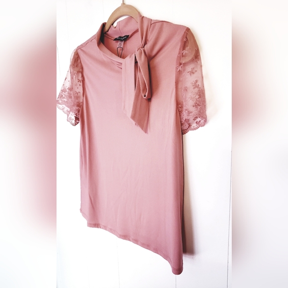 Cable & Gauge Bow Tie Mock Neck Top - Picture 4 of 9